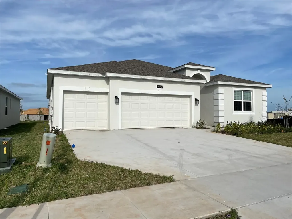7152 Dilly Lake Avenue Groveland FL 34736