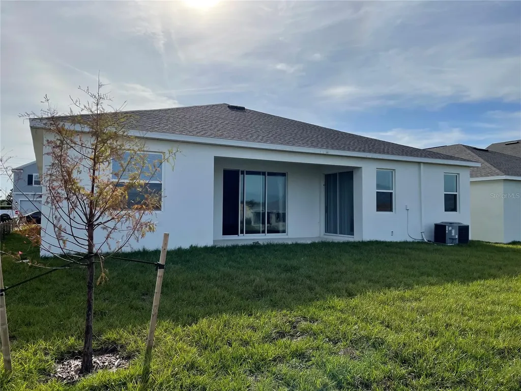 7152 Dilly Lake Avenue Groveland FL 34736