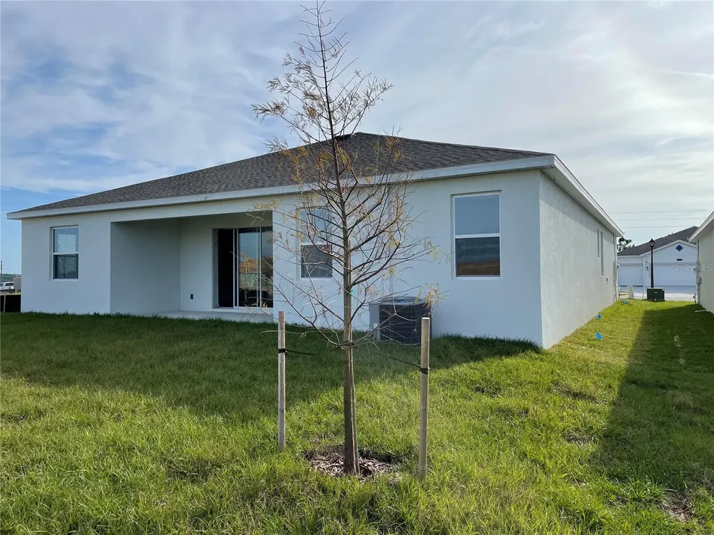 7152 Dilly Lake Avenue Groveland FL 34736