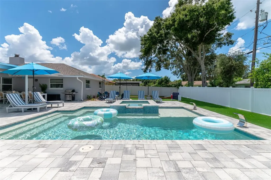 10656 Frances Lane Largo FL 33774