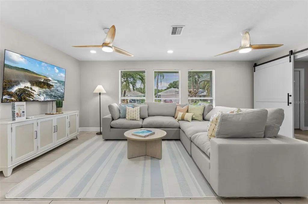 10656 Frances Lane Largo FL 33774