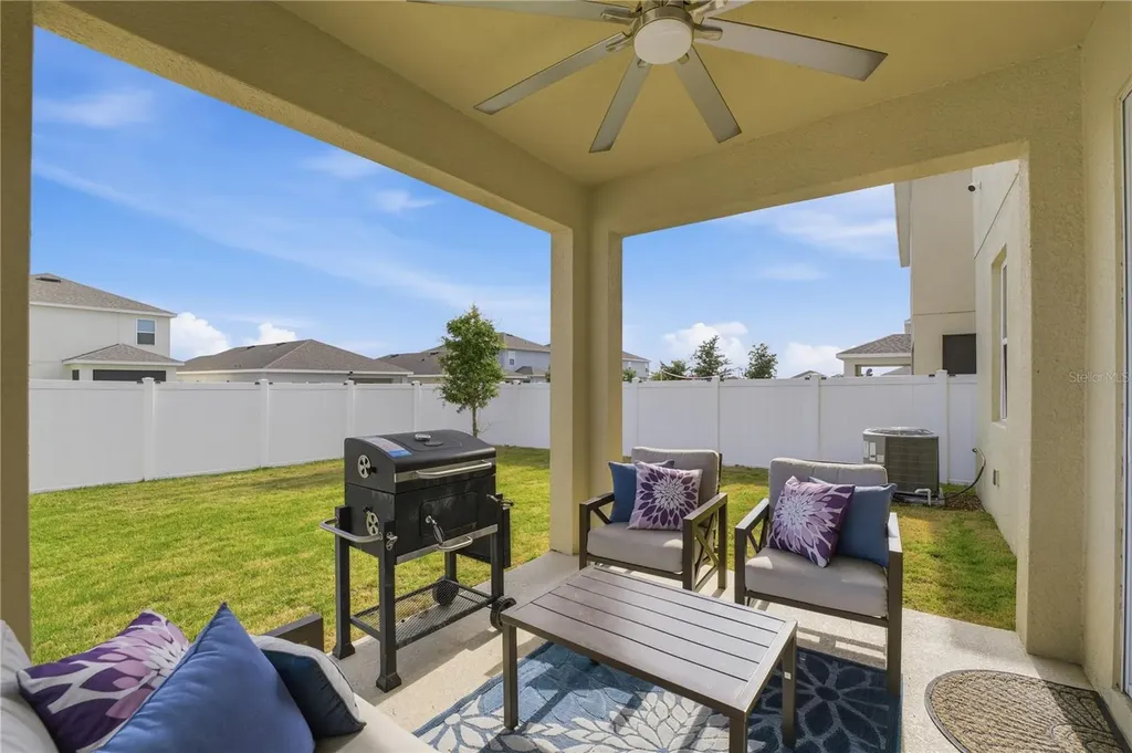 6825 Wilson Hammock Avenue Groveland FL 34736