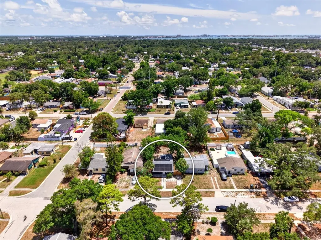4616 9th Avenue S St Petersburg FL 33711