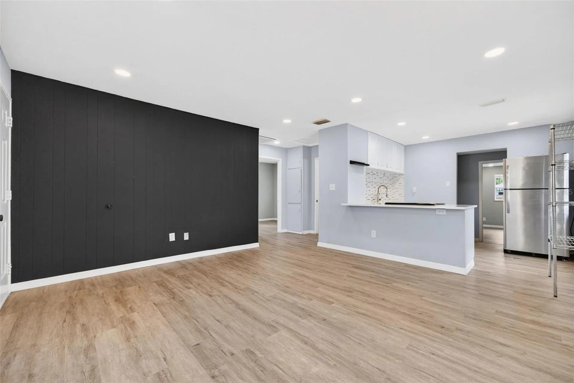4616 9th Avenue S St Petersburg FL 33711