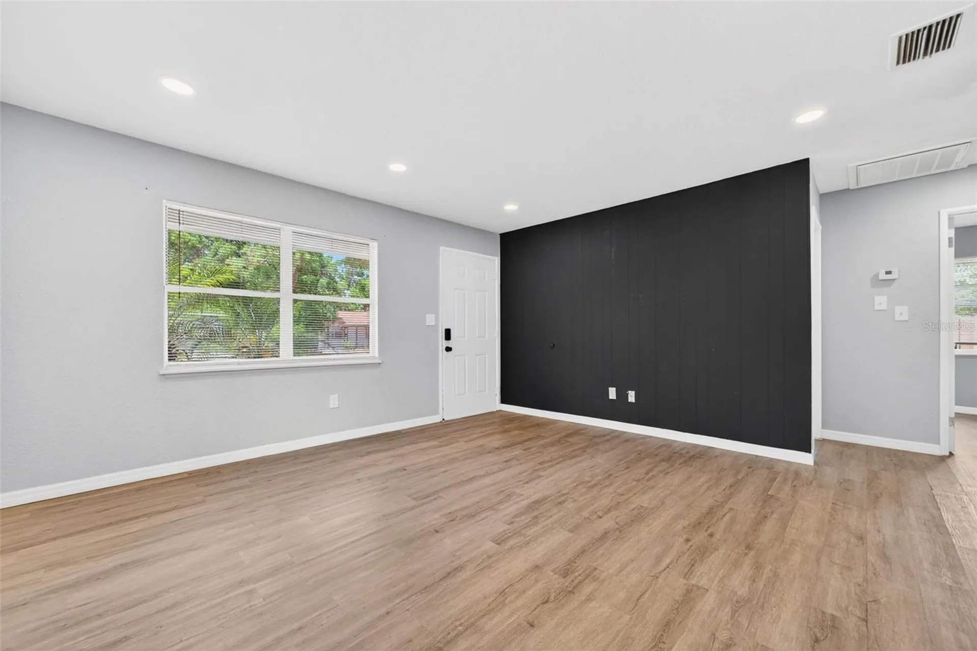 4616 9th Avenue S St Petersburg FL 33711