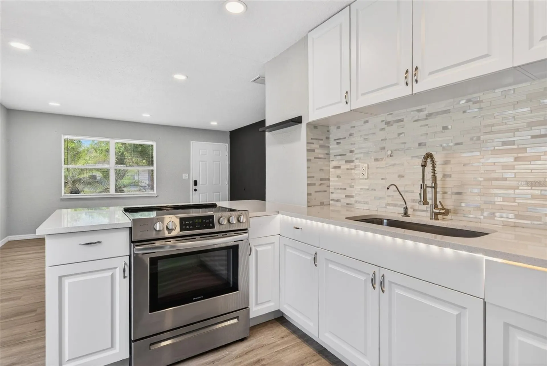 4616 9th Avenue S St Petersburg FL 33711