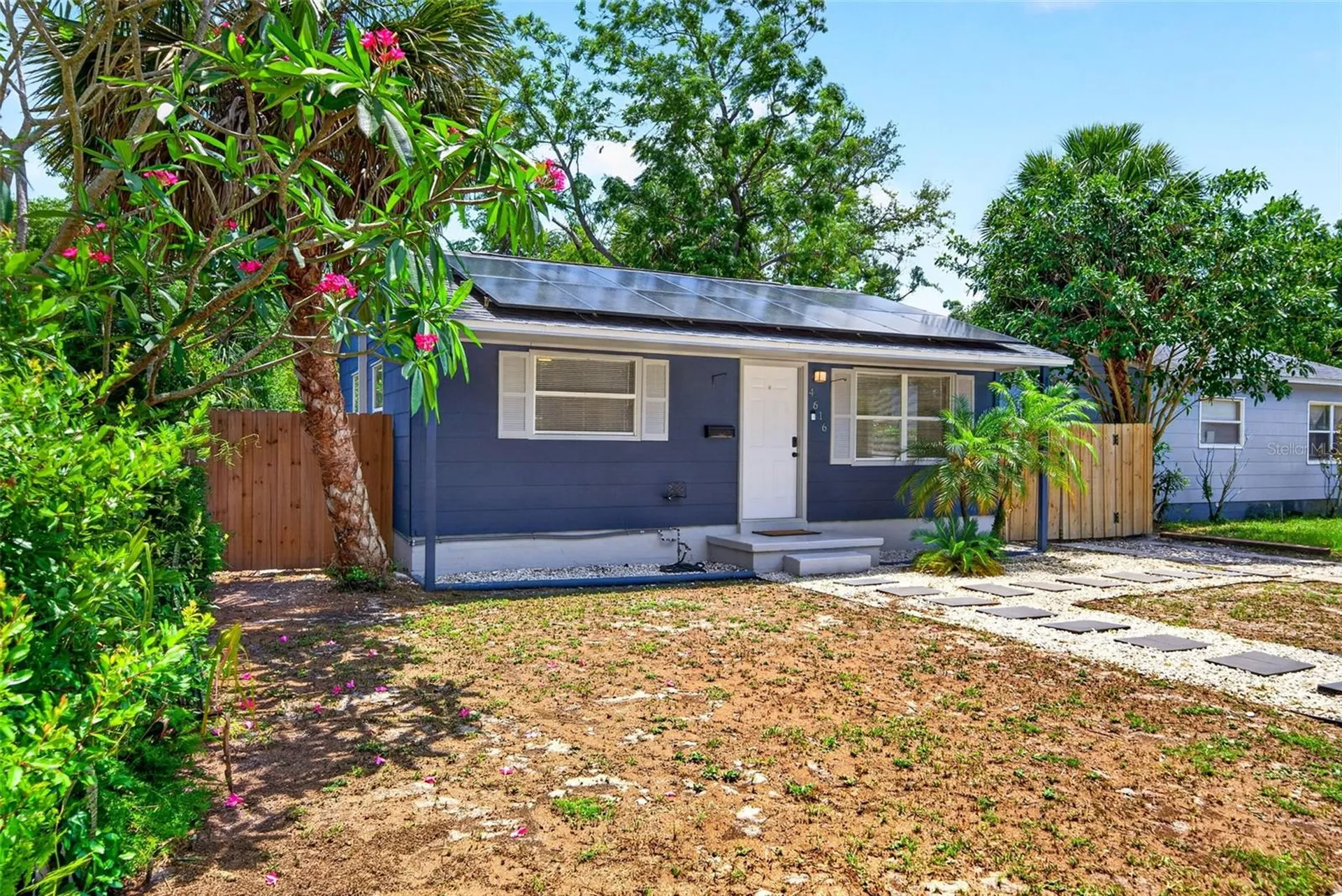 4616 9th Avenue S St Petersburg FL 33711