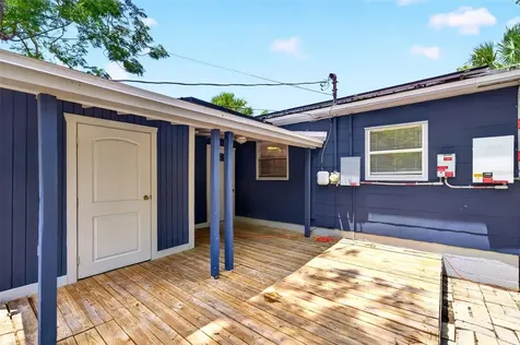 4616 9th Avenue S St Petersburg FL 33711