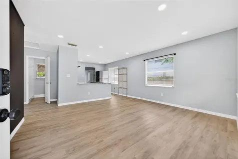 4616 9th Avenue S St Petersburg FL 33711