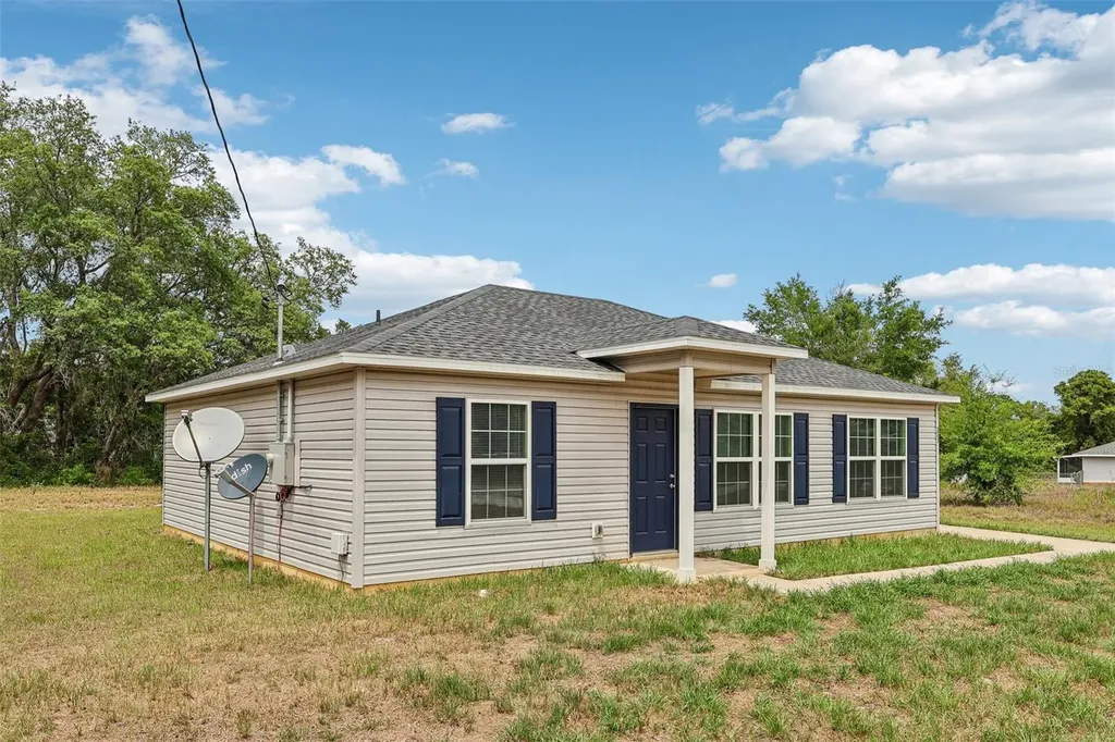 223 Malauka Road Ocklawaha FL 32179
