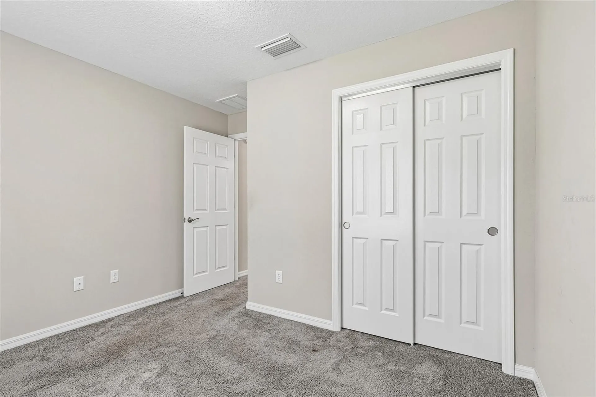 223 Malauka Road Ocklawaha FL 32179