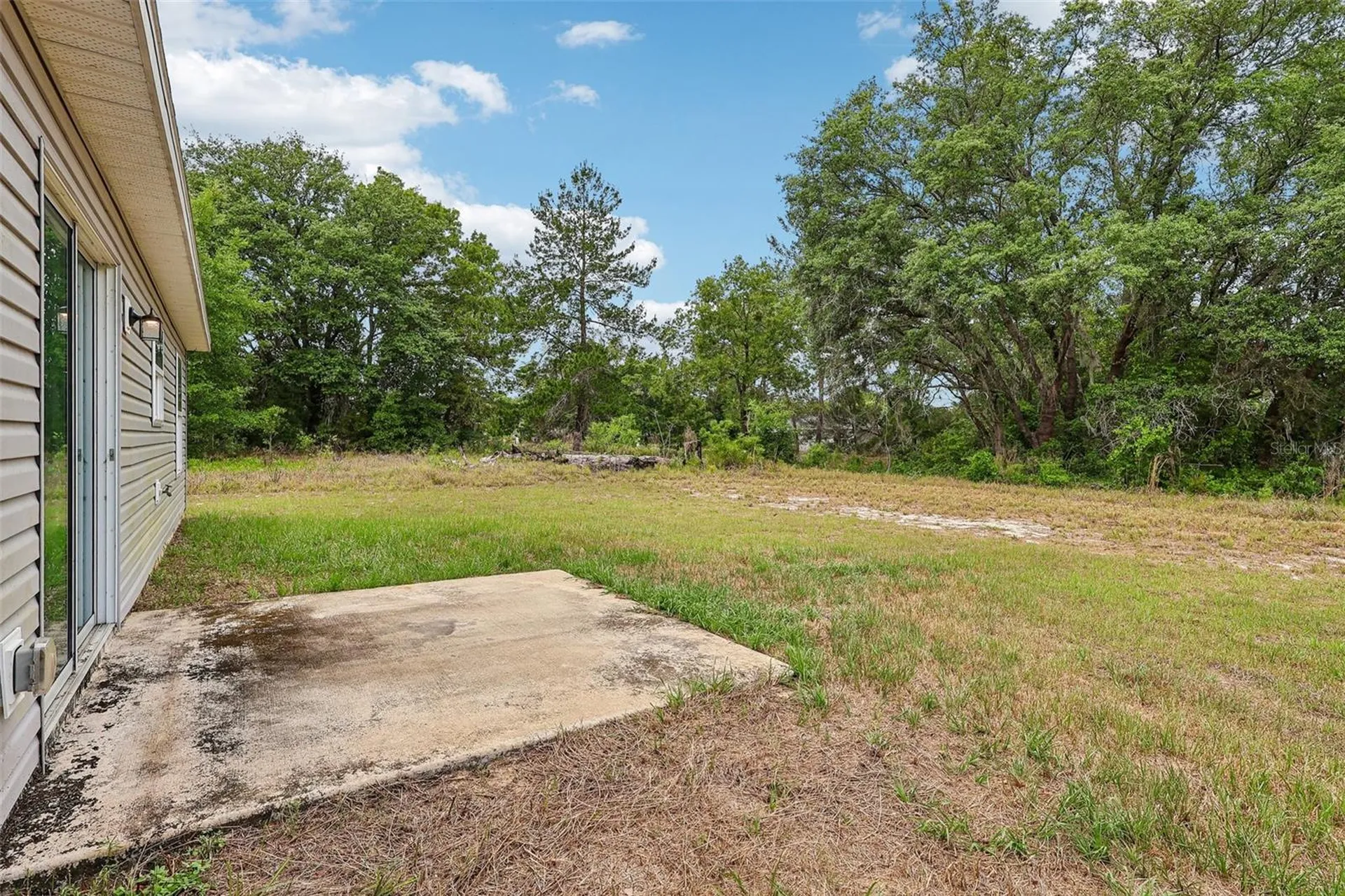 223 Malauka Road Ocklawaha FL 32179