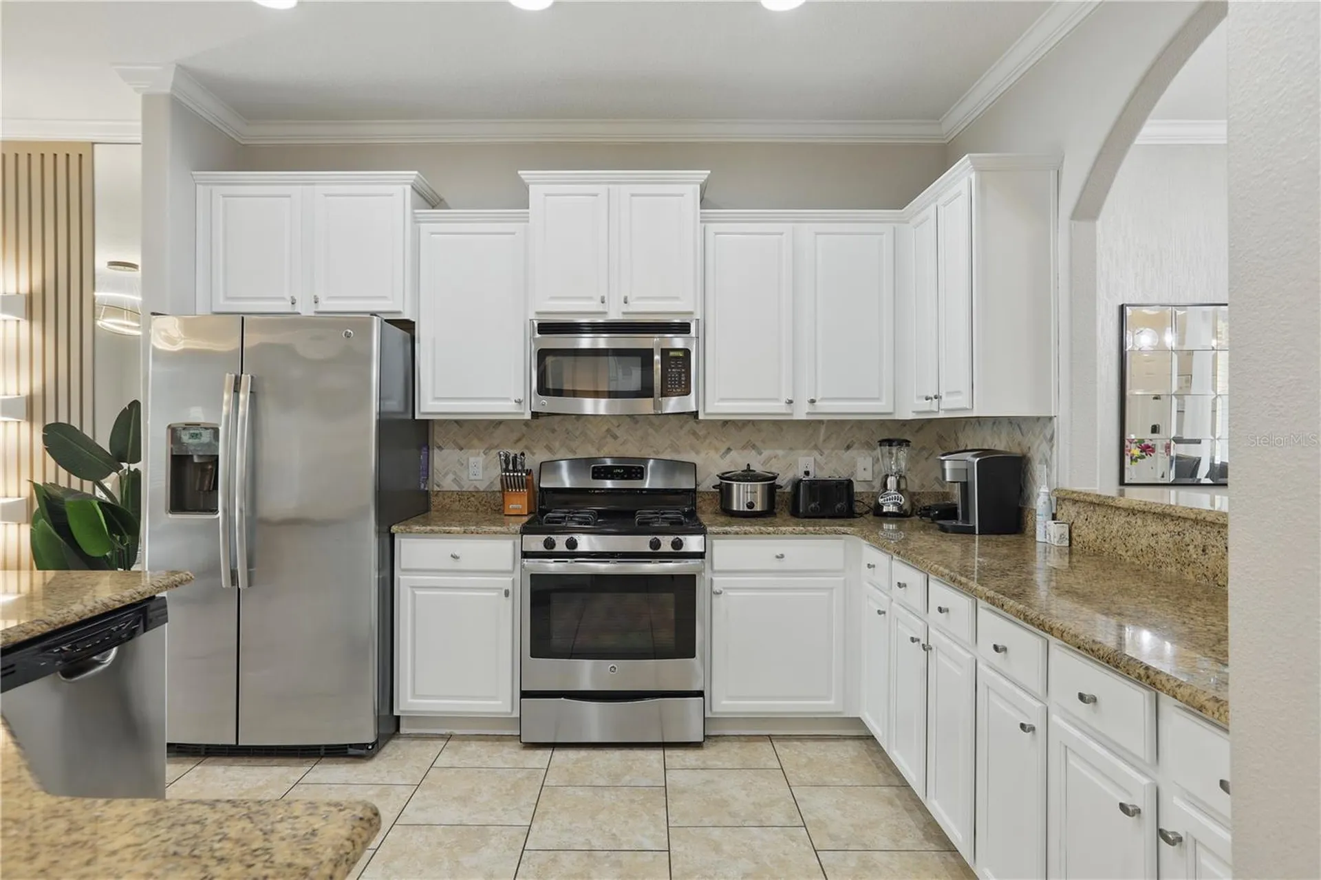 4147 Oaktree Drive Davenport FL 33837
