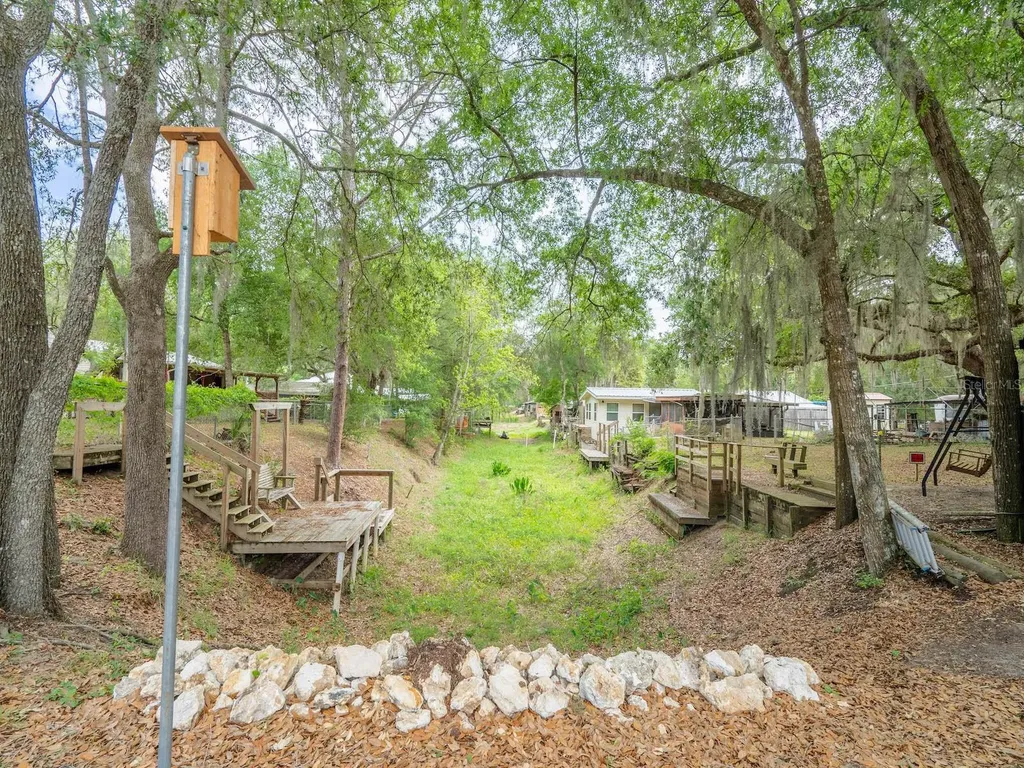 21220 E Highway 316 Fort Mc Coy FL 32134