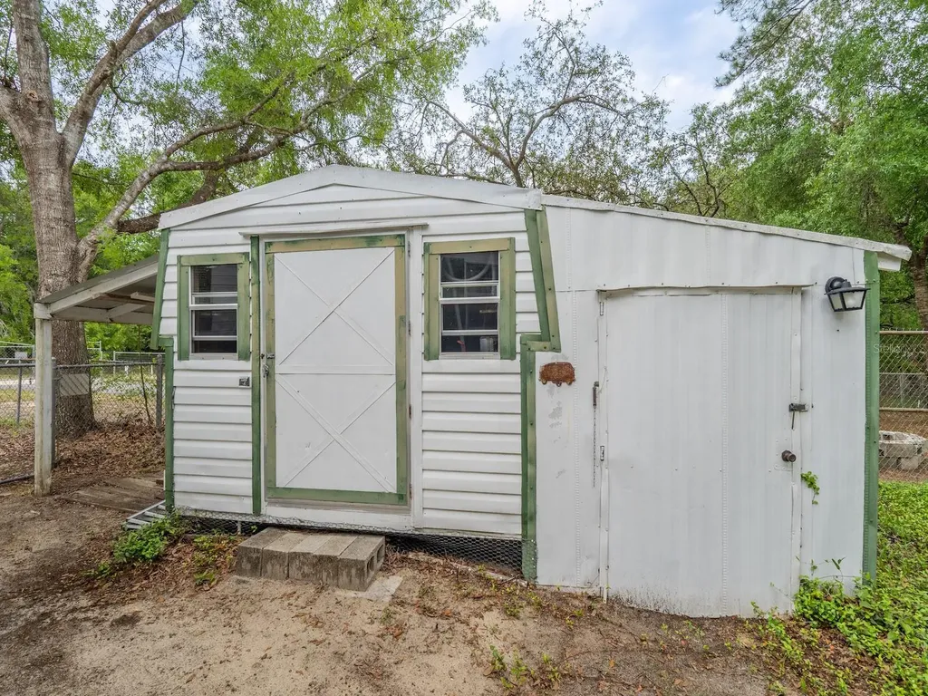 21220 E Highway 316 Fort Mc Coy FL 32134
