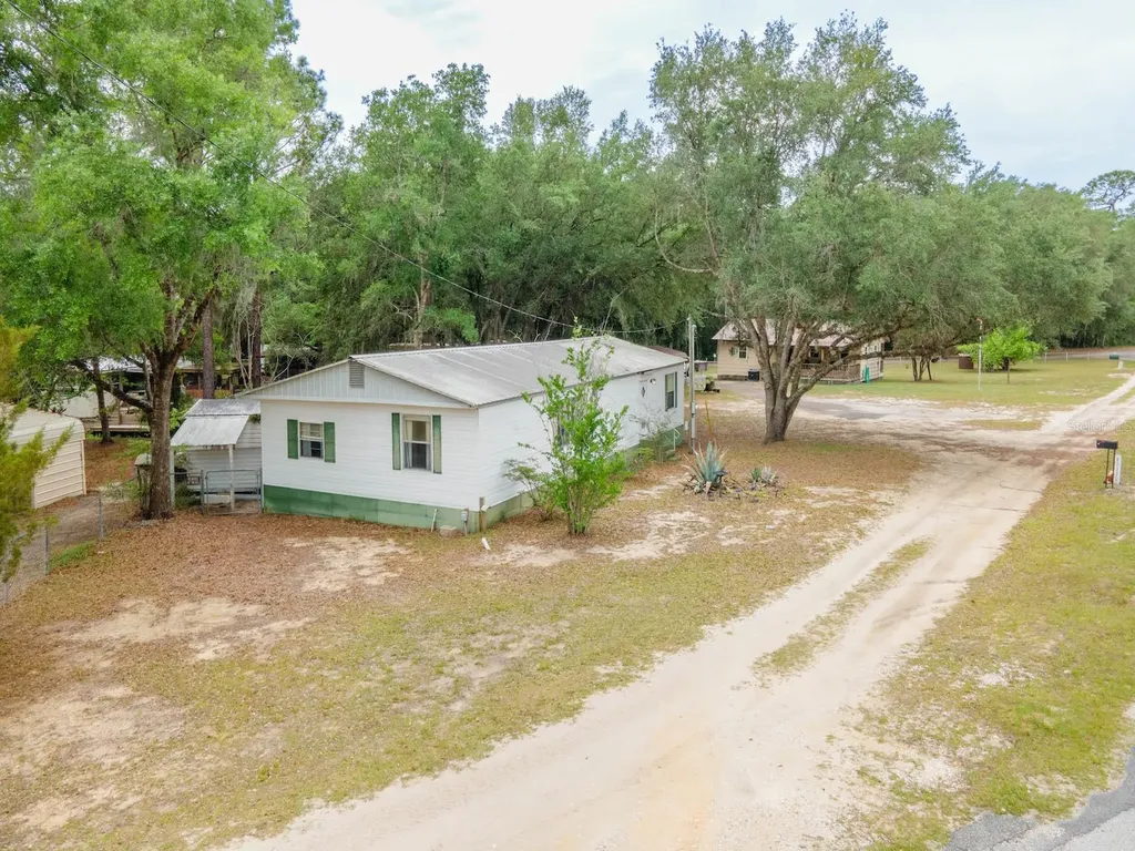21220 E Highway 316 Fort Mc Coy FL 32134