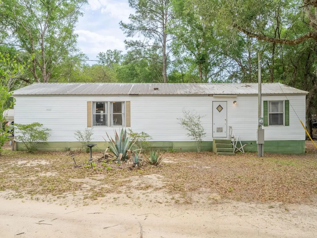 21220 E Highway 316 Fort Mc Coy FL 32134