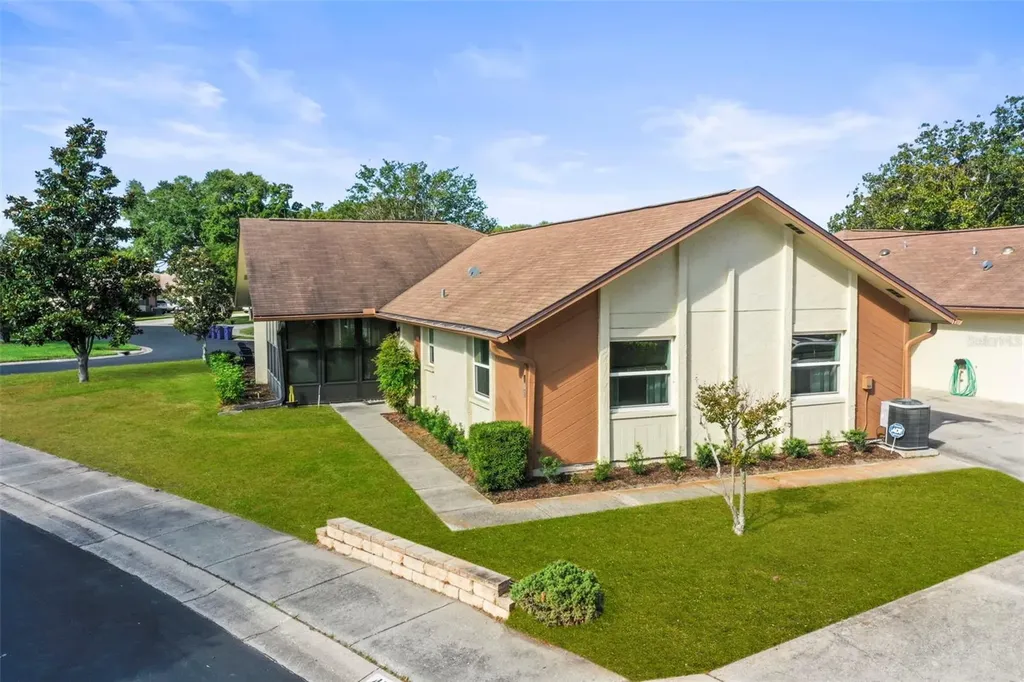 400 Stirling Terrace Dunedin FL 34698