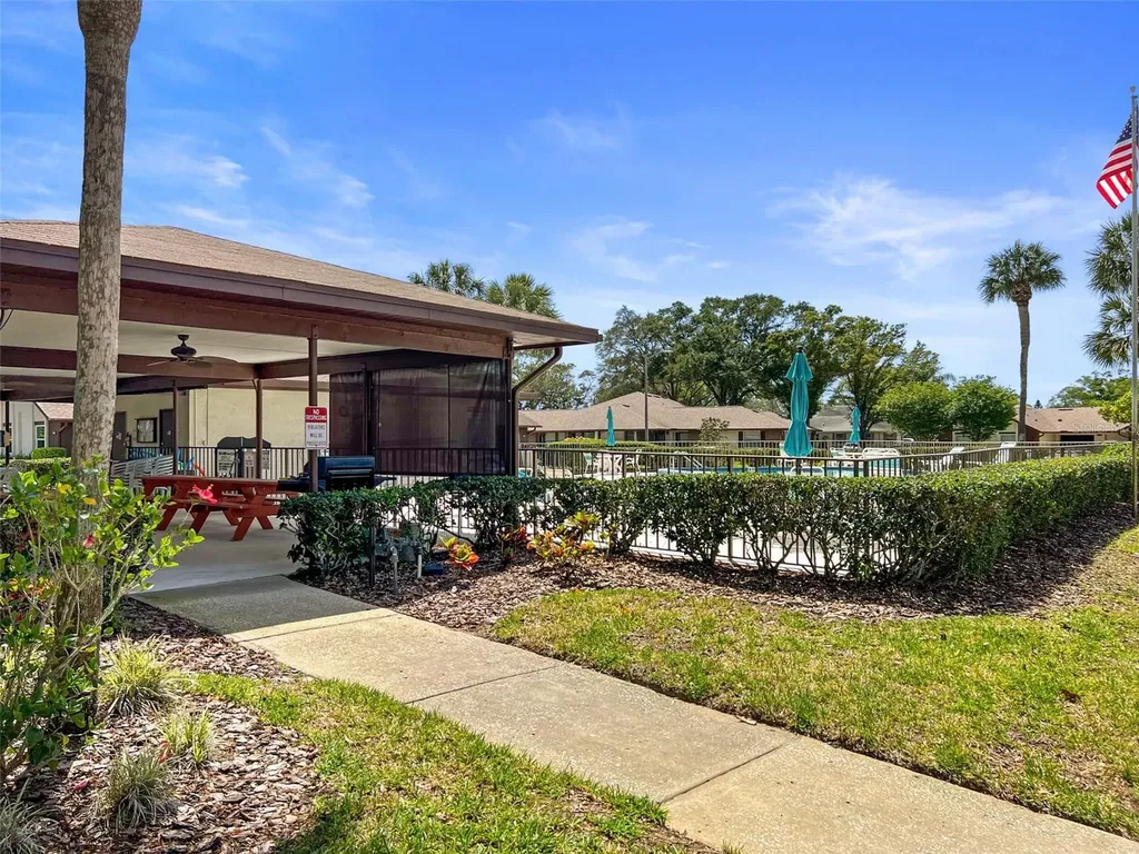 400 Stirling Terrace Dunedin FL 34698