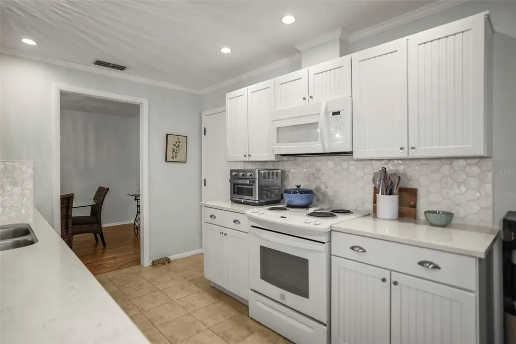400 Stirling Terrace Dunedin FL 34698