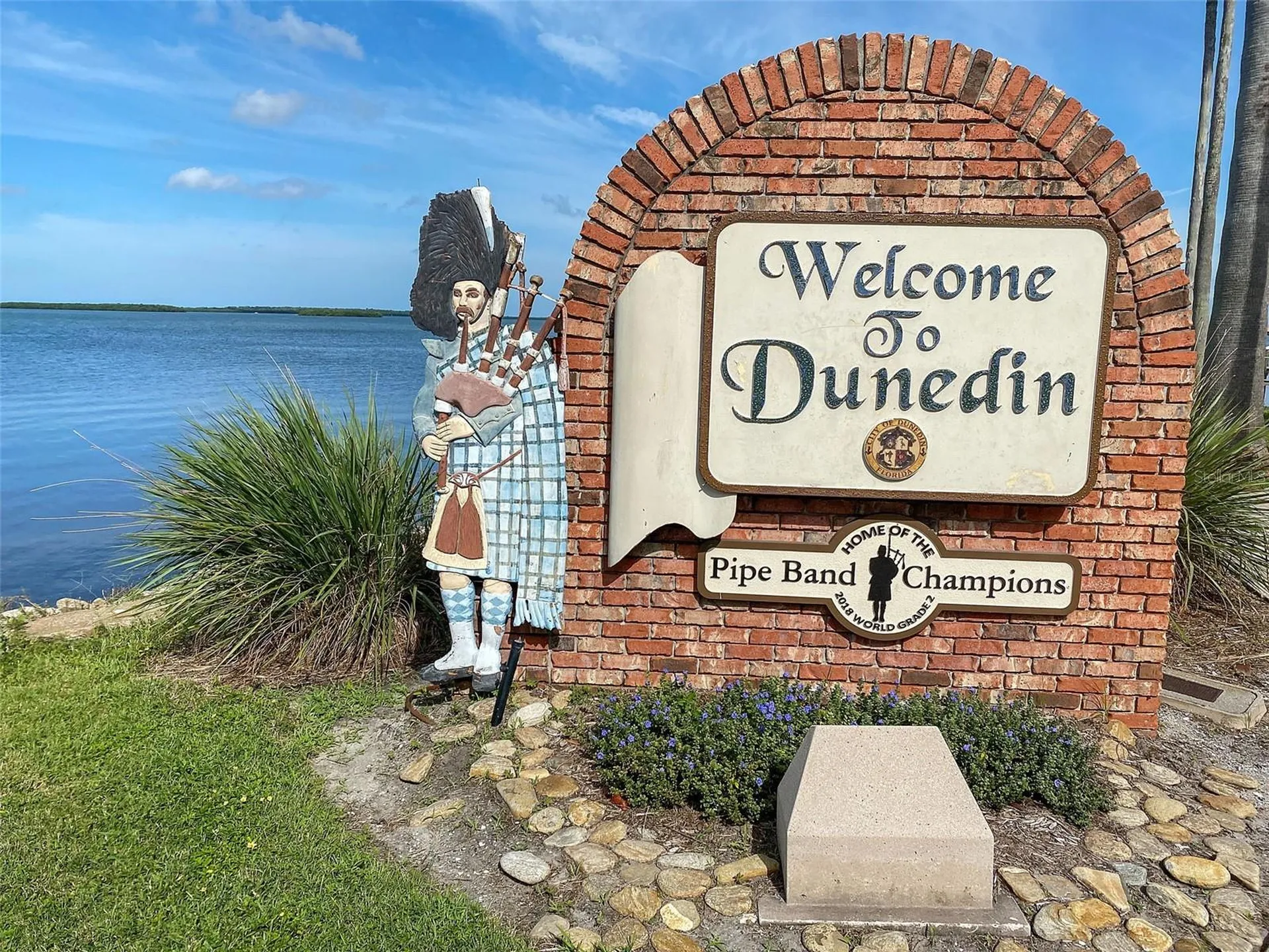 400 Stirling Terrace Dunedin FL 34698