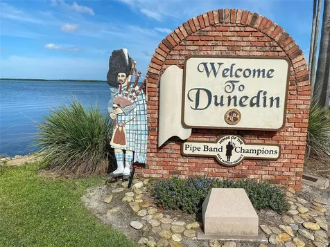 400 Stirling Terrace Dunedin FL 34698