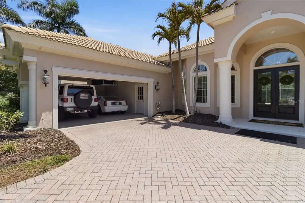 8309 Grosvenor Court Bradenton FL 34201