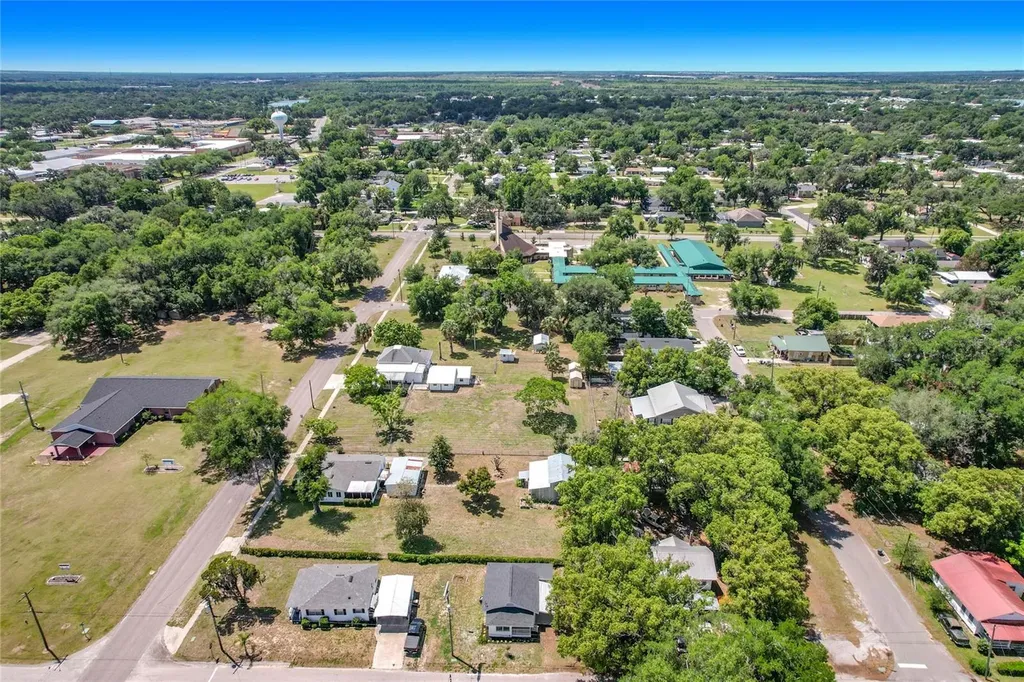 445 W Hooker Street Bartow FL 33830