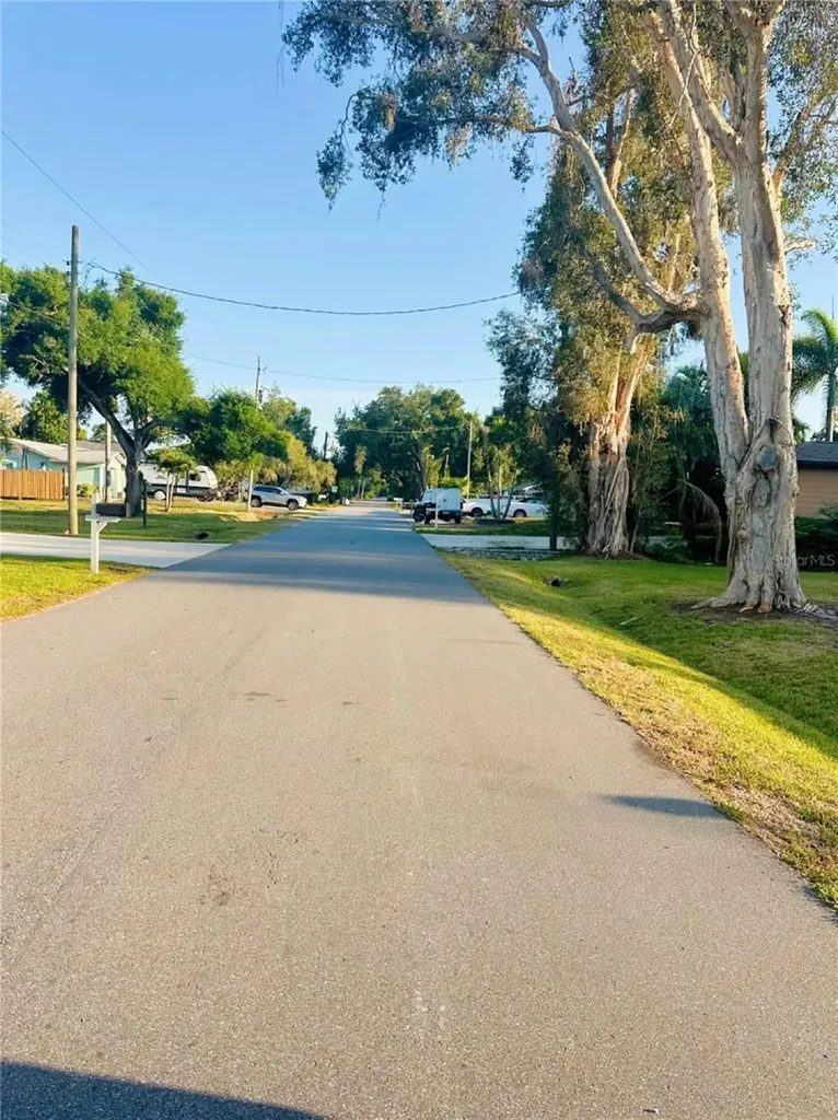 4722 Harris Avenue Sarasota FL 34233