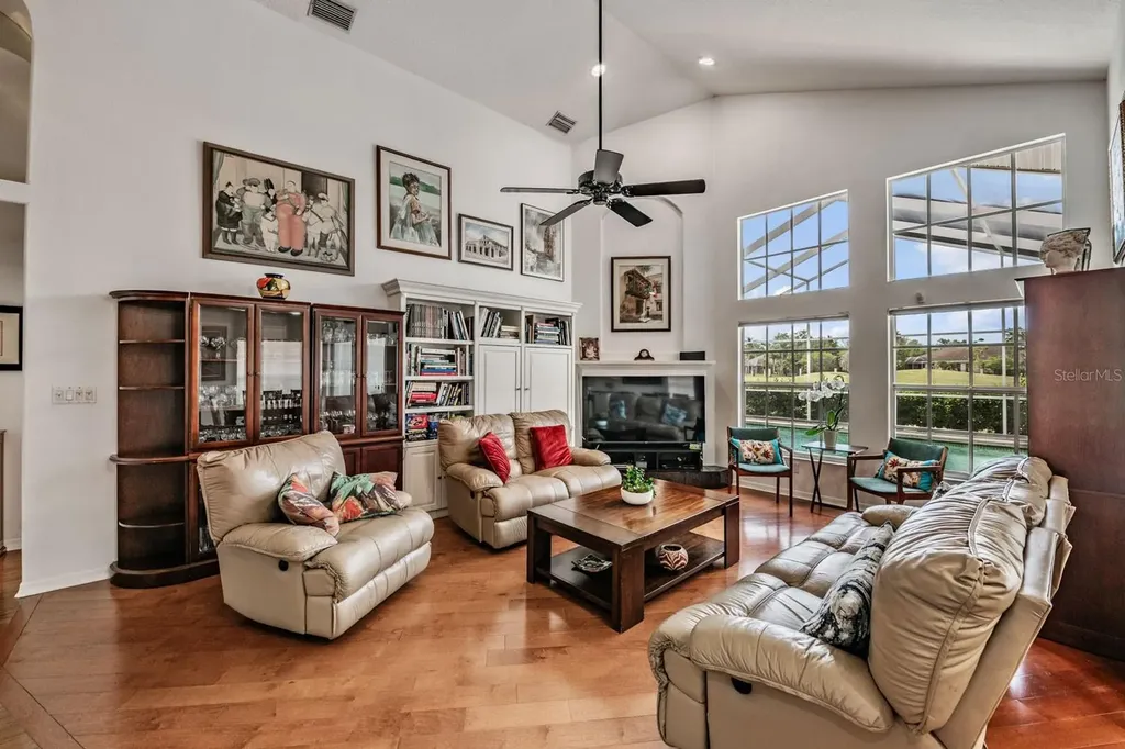 18911 Avenue Biarritz Lutz FL 33558