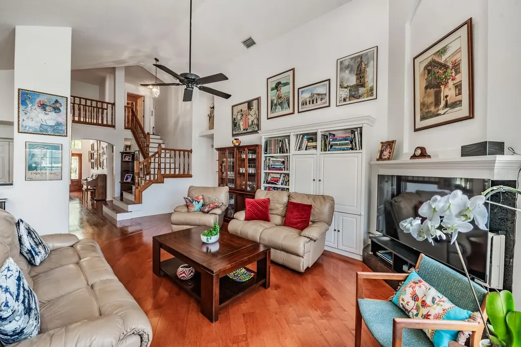18911 Avenue Biarritz Lutz FL 33558