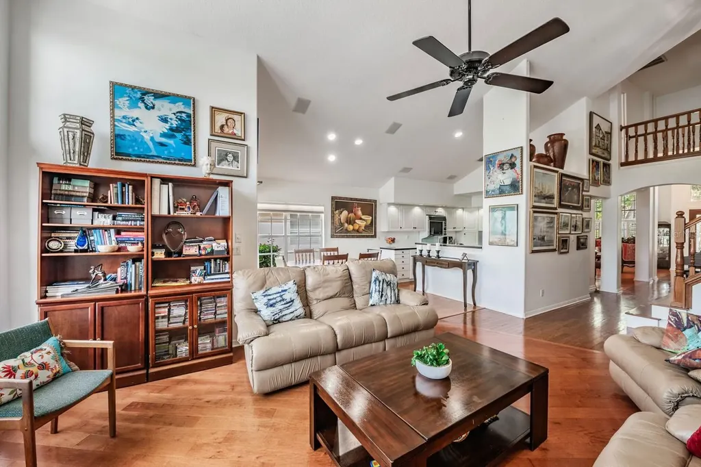 18911 Avenue Biarritz Lutz FL 33558