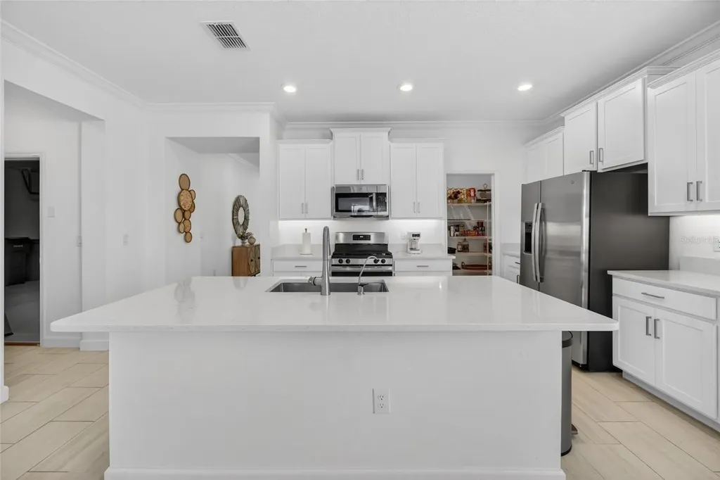 5513 Little Path Drive Wimauma FL 33598