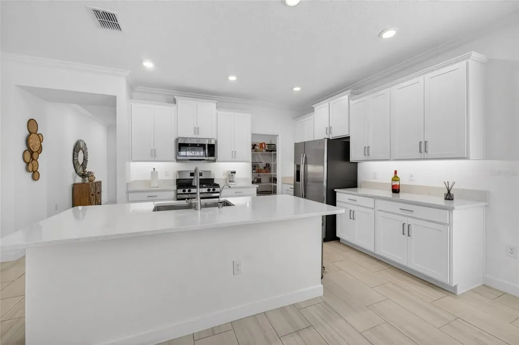 5513 Little Path Drive Wimauma FL 33598