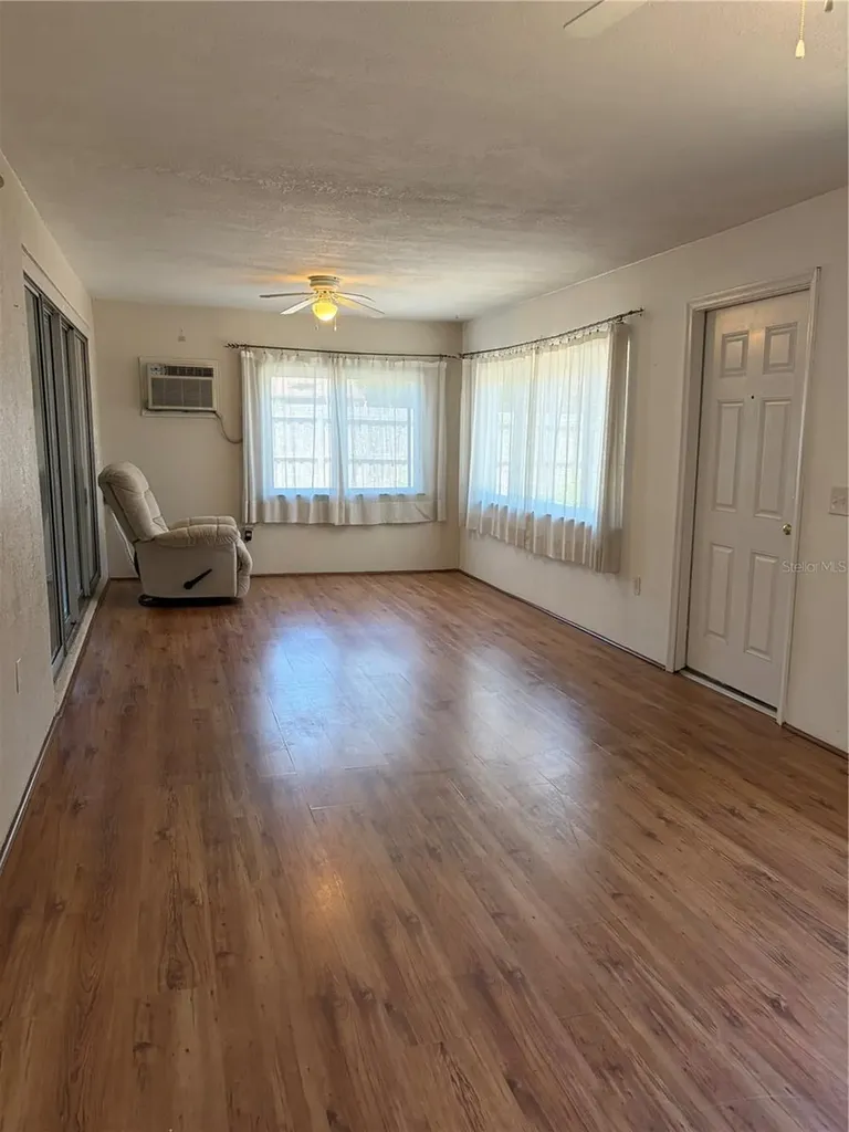6792 Tamarind Circle Orlando FL 32819