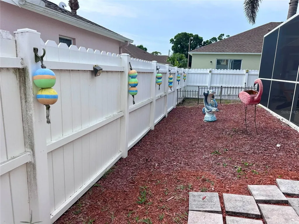 10632 Lake Vista Drive Seminole FL 33772
