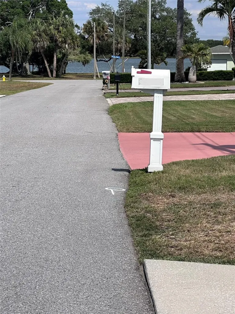 10632 Lake Vista Drive Seminole FL 33772