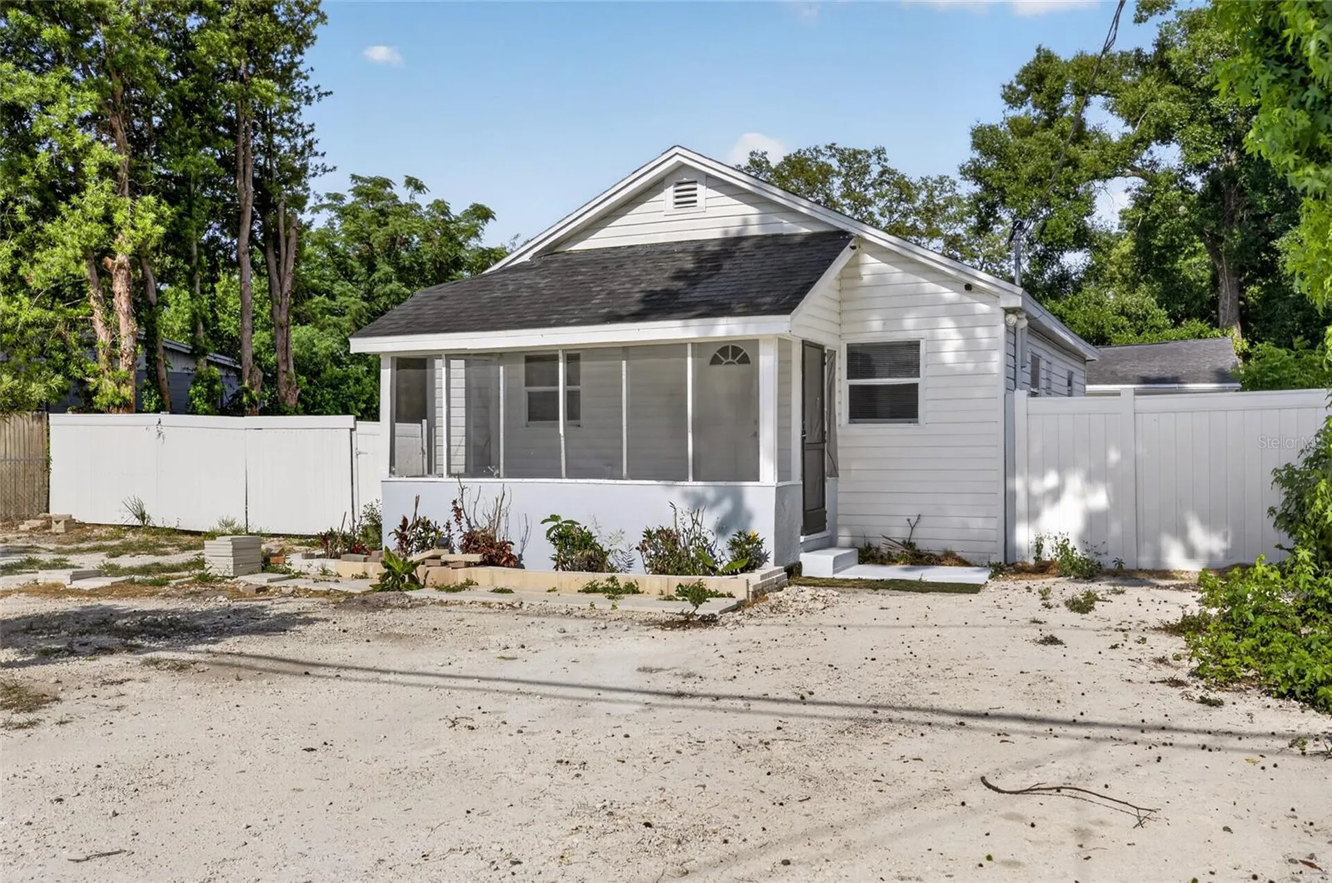 10115 N 14th Tampa FL 33612