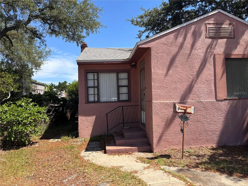 635 30th Avenue S St Petersburg FL 33705