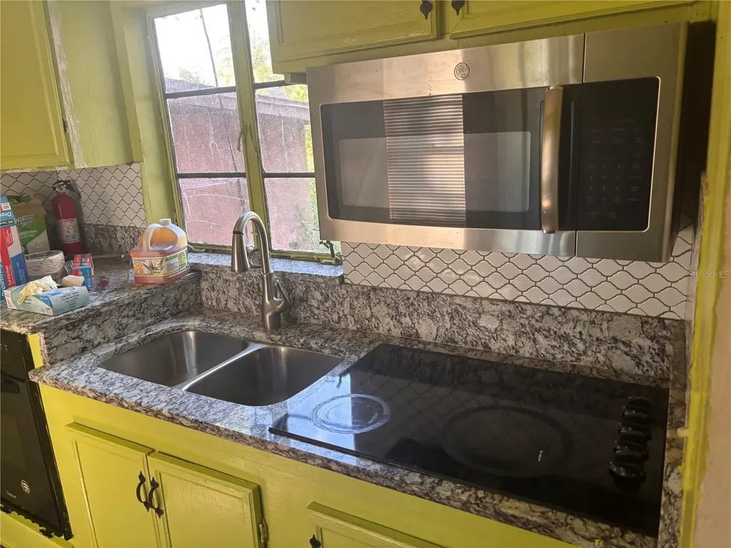635 30th Avenue S St Petersburg FL 33705