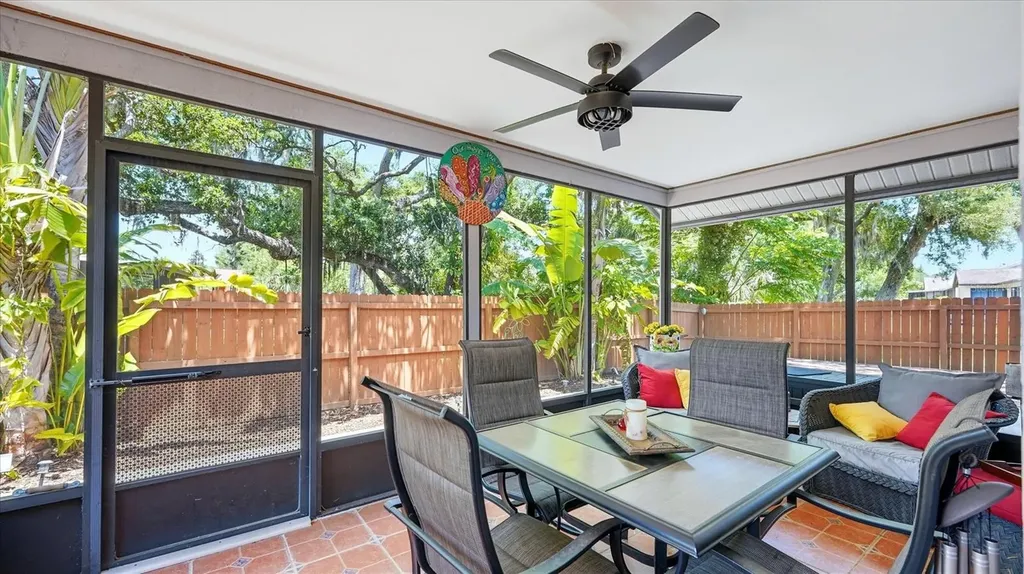 2519 Wood Oak Drive Sarasota FL 34232