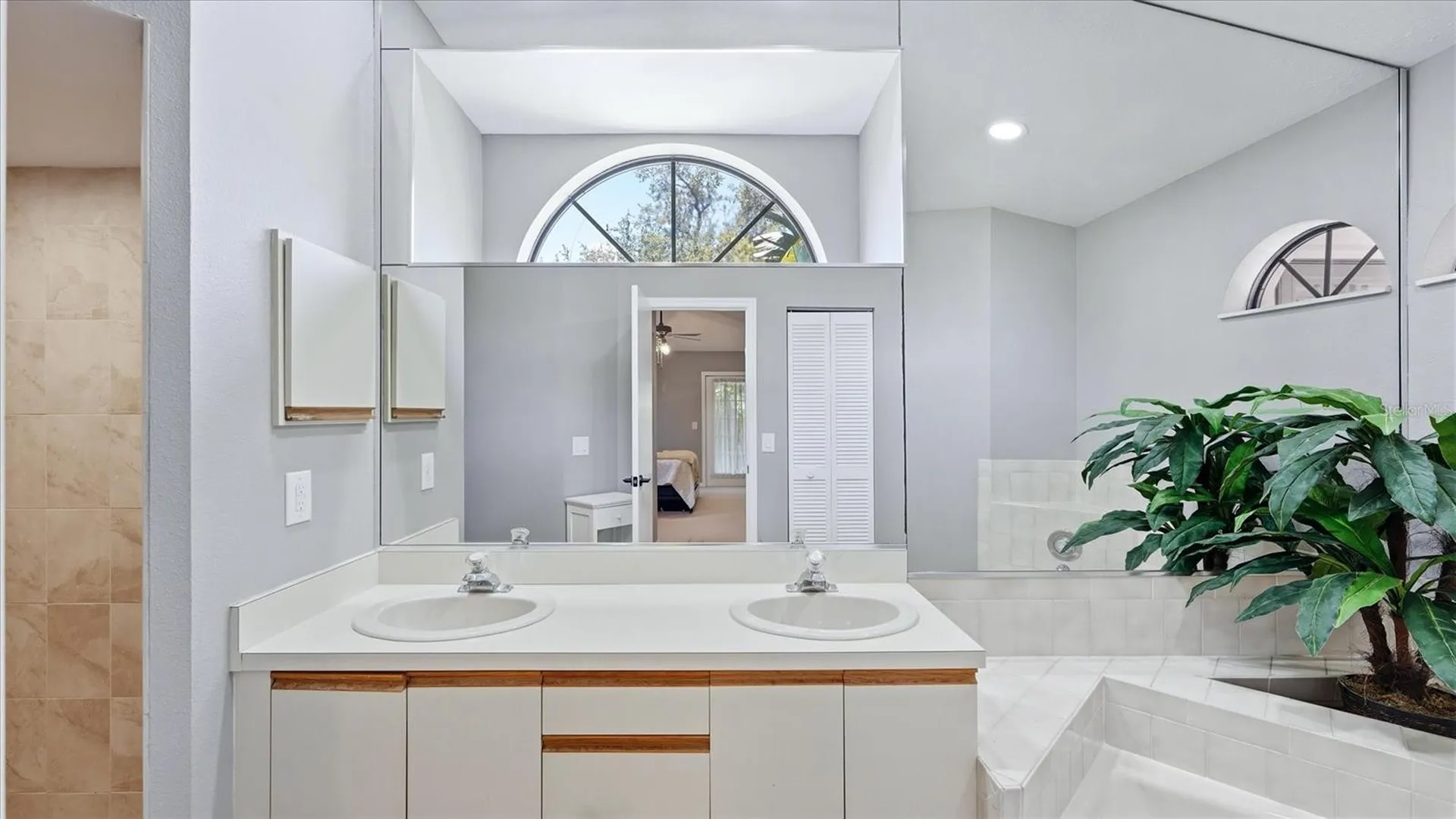 2519 Wood Oak Drive Sarasota FL 34232