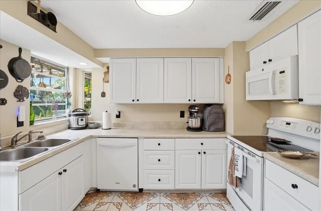 6308 5th Street W Bradenton FL 34207
