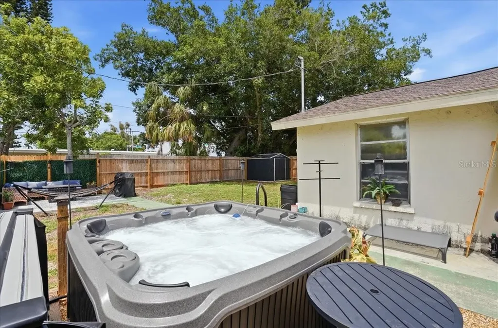6308 5th Street W Bradenton FL 34207
