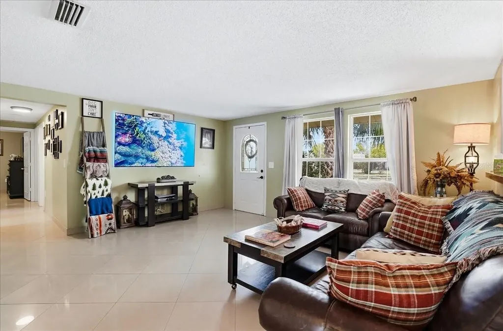 6308 5th Street W Bradenton FL 34207