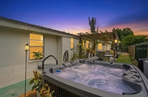6308 5th Street W Bradenton FL 34207