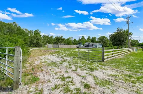 26106 Fishermans Road Paisley FL 32767