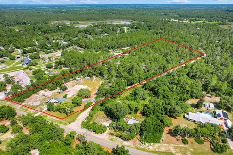 26106 Fishermans Road Paisley FL 32767
