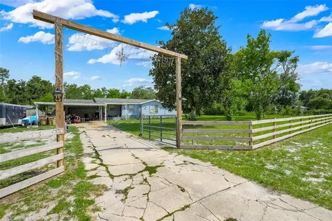 26106 Fishermans Road Paisley FL 32767