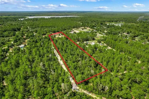 26106 Fishermans Road Paisley FL 32767